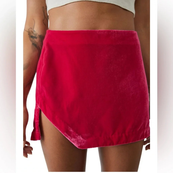 Free People Annalise Velvet Mini Skirt in Pink Phenom Size 10 - Picture 3 of 12